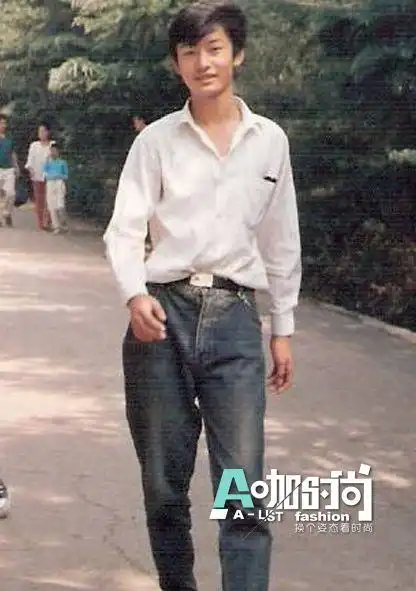 赵薇黄晓明20年颜值蜕变史 回顾一哥一姐的青涩年华