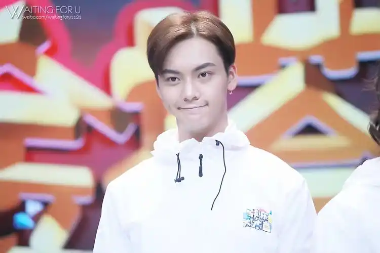 陈伟霆# 150909.快乐大本营录制【今生遇见你,原本就是泪与笑的交替.