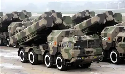 受阅导弹战车定期做"ct"