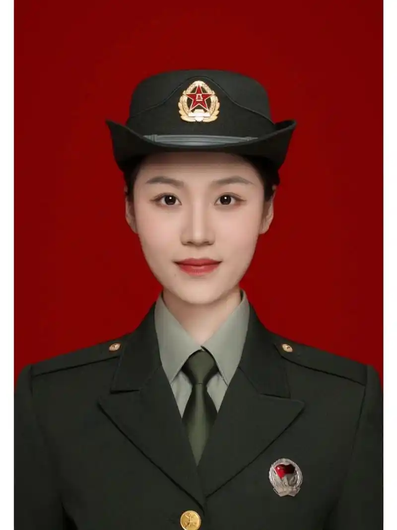 这是最美的一张照片 #軍裝# #女兵# #军人本色# #证件照