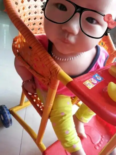 为何我们都是双眼皮,宝宝却是单眼皮