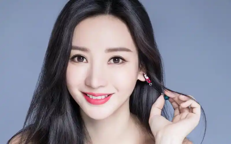 性感女明星柳岩时尚写真,高清图片,电脑桌面-壁纸族