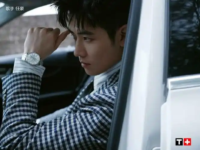 绅士之选,自有格调  @任豪_evol佩戴  #天梭卡森臻我系列#月相石英