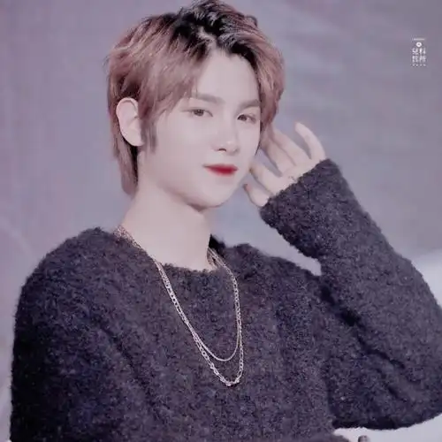 自制黄明昊头像了解简介 cr:vb儿科诊所  ks:陈泱然>