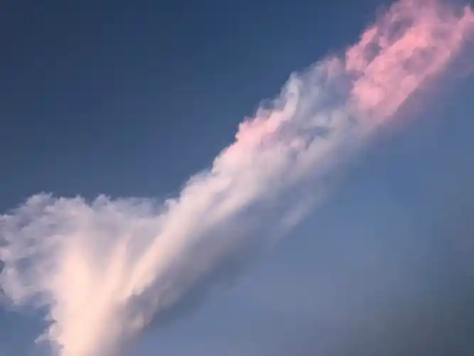 变化云朵(好像天空的应援棒