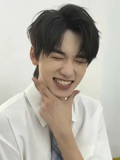 宋亚轩的笑容这么好温暖好治愈