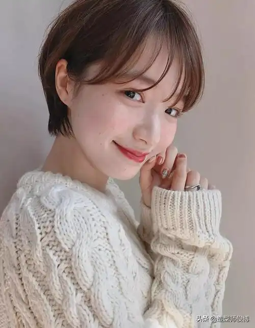 2020圆脸减龄最火短发女(2020圆脸减龄最火短发女超短)-天晟网