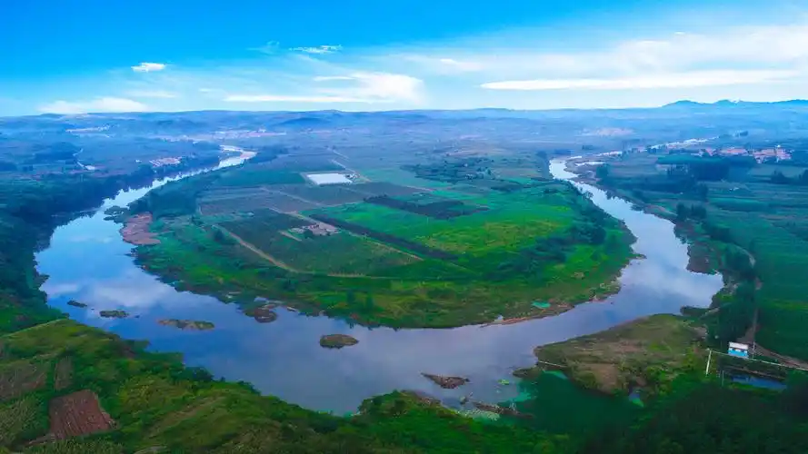 山东莱阳市胡留村碧水田园云茫茫