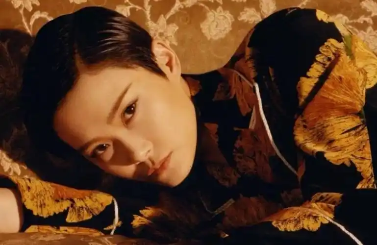 李宇春一路走来坚持自己胜利总会出现在眼前