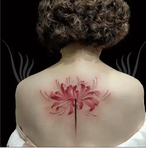 彼岸花背部纹身图案大全 - 纹身大咖