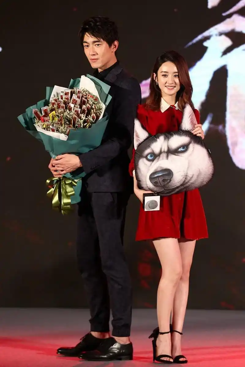 《与凤行》大结局引爆热议,赵丽颖和林更新cp感破表!