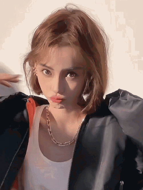 angelababy机车短发造型##angelababy短发怼脸花絮视频