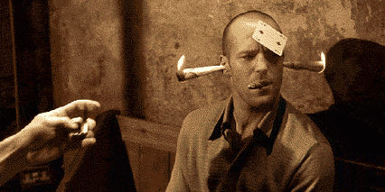 《两杆大烟枪》,让盖·里奇一鸣惊人,让杰森·斯坦森崭露头角.