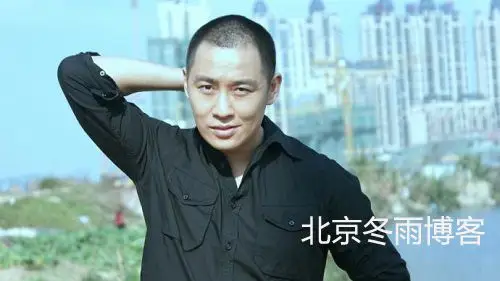 曝宁静隐婚又离传现任男友是小11岁演员王小毅