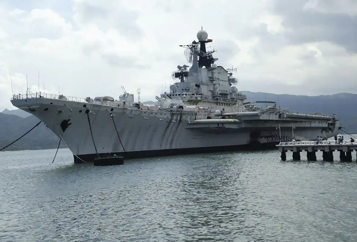 明斯克号航母能否再度服役?其实可改为航母训练舰