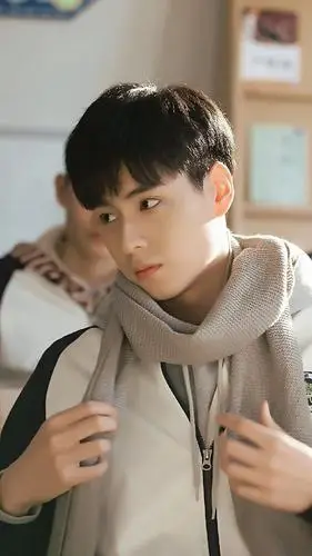 胡一天 yitian hu的图片