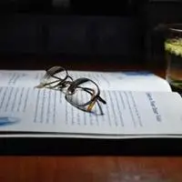 一茶一书一世界图片_微信头像图片大全