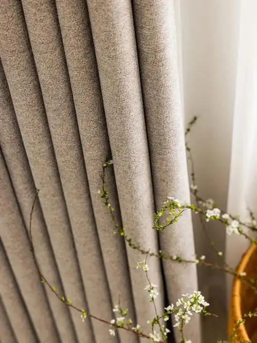 桥豆麻袋这款灰咖色雪尼尔窗帘不看看嘛