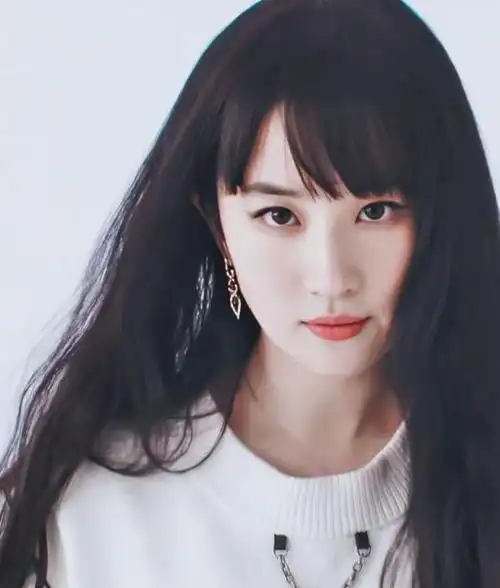 刘亦菲挑战公主切造型,差点让人认不出来,无美颜截图颜值太真实