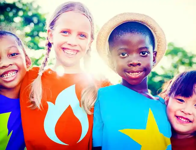 一群快乐小孩图片_一群快乐小孩图片大全_一群快乐小孩图片下载