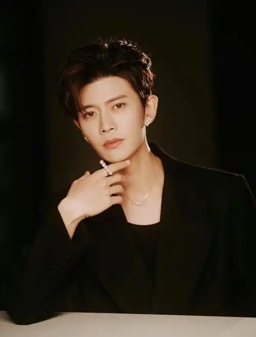 tasaki塔思琦中国区品牌代言人任嘉伦##任嘉伦烈焰##任嘉伦流水迢迢