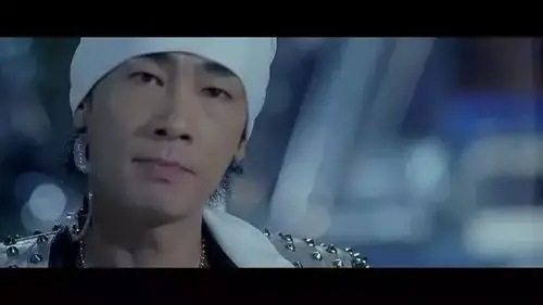 但是全片中又无法略过须藤京一这个角色,在一群业余选手内必须出现