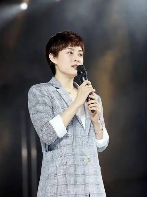 孙俪37岁完全不像孩子妈!