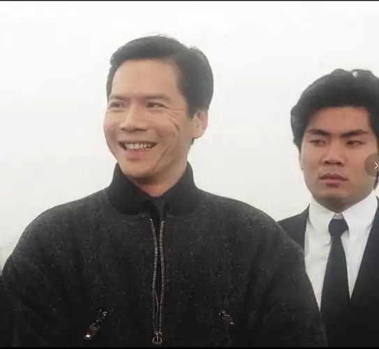 王晶让老板向华强演赌神里的龙五有原因竟为压制两大巨星