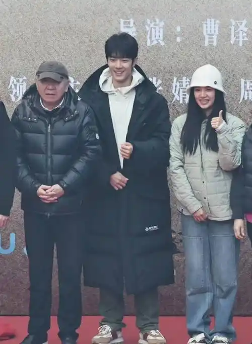 肖战,张婧仪现身,《藏海传》开机,郑晓龙强大的班底引人期待_黑色