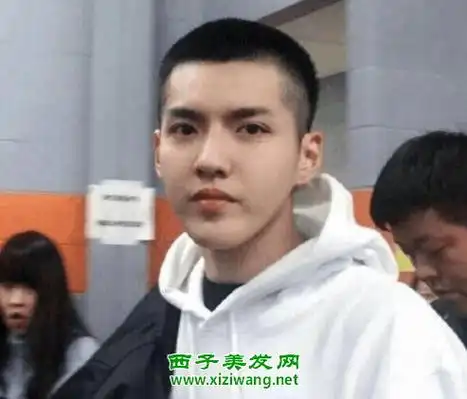 五款男士方寸发型图片 示范男士方寸发型如何扎