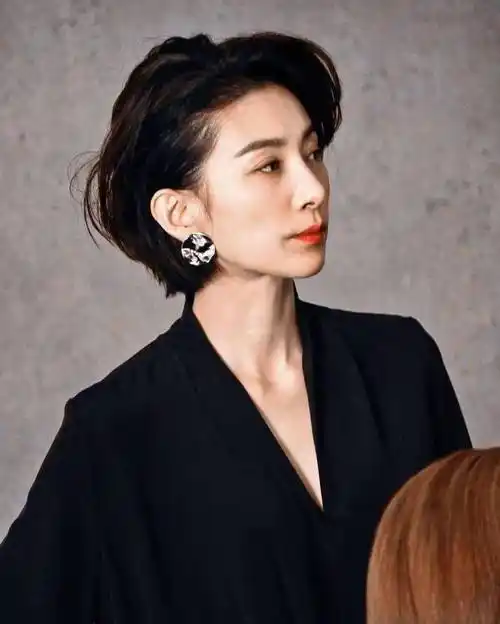 人像塑造|倒菱形脸如何造型拍片?女明星们完美演绎._脸型_风格_气质