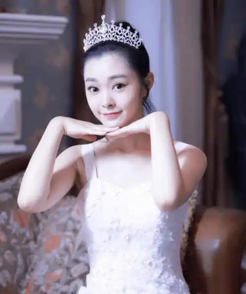 自家的偶像这些年来遇到的人都不是良配,还遇到了渣男,所以很希望宋轶