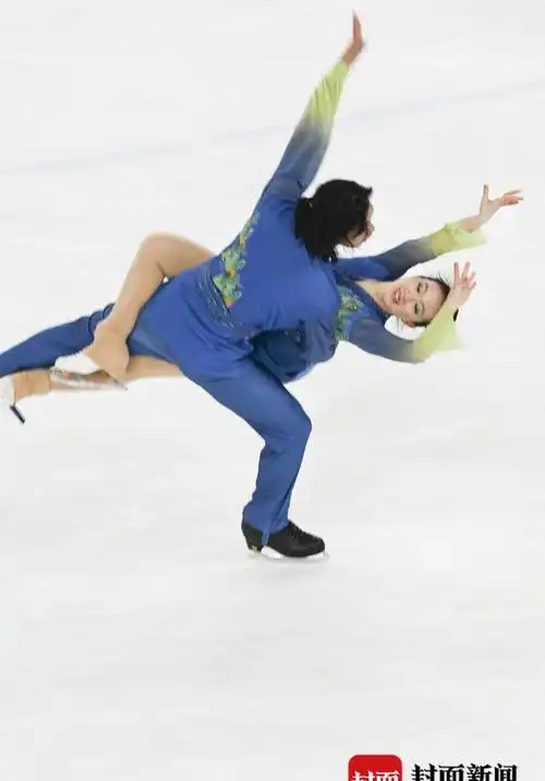 黑龙江组合陈熙子辛佳宁四川队石翔/吴楠组合在比赛中运动员在第14 届