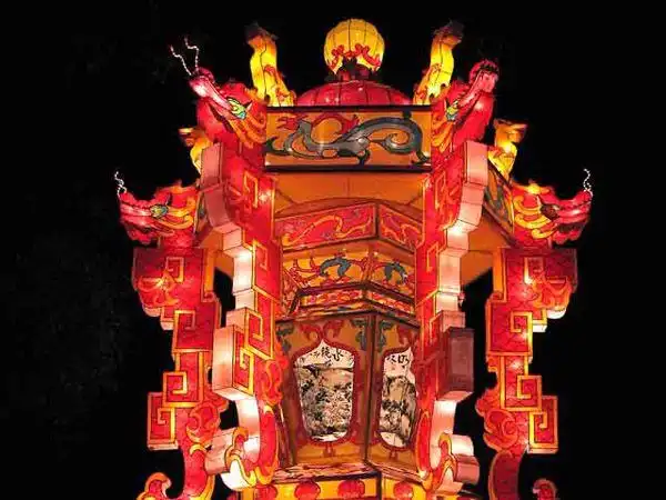 自贡灯会彩灯运用中的走马灯