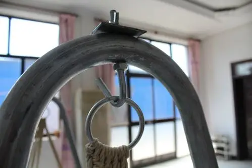 本款秋千椅组装简单易会,闲置时拆装方便,不占空间,钢管加粗加厚,承重