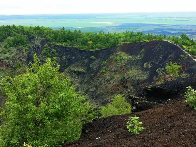 随我游一路北上(18)黑龙江五大连池市老黑山火山口