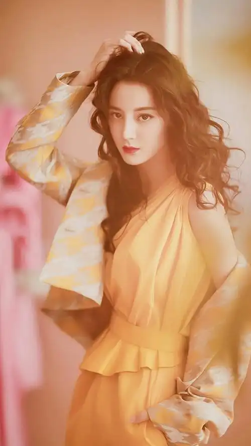 迪丽热巴靓丽性感写真,高清图片,手机锁屏桌面-壁纸族