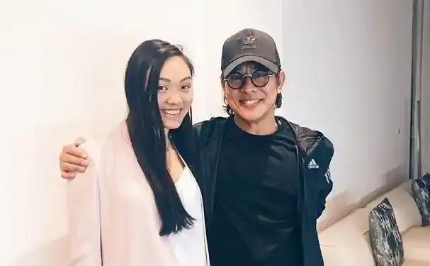 有种差距叫李连杰4个女儿同父不同母颜值相差却很大