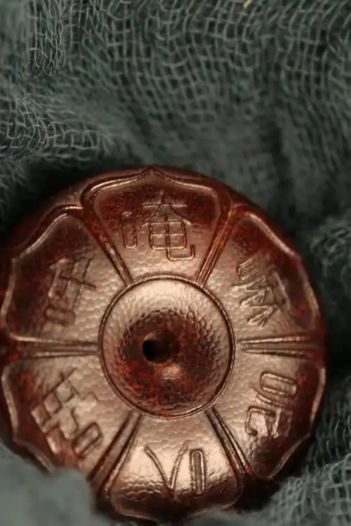 用肉眼最快鉴定犀牛角的方法 - 知乎