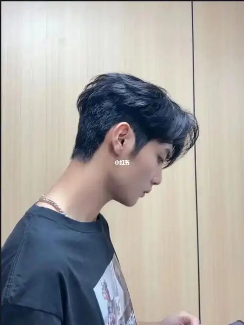 特点,修饰太阳穴,后脑勺扁平#邯郸mz造型  #男士发型  #男士