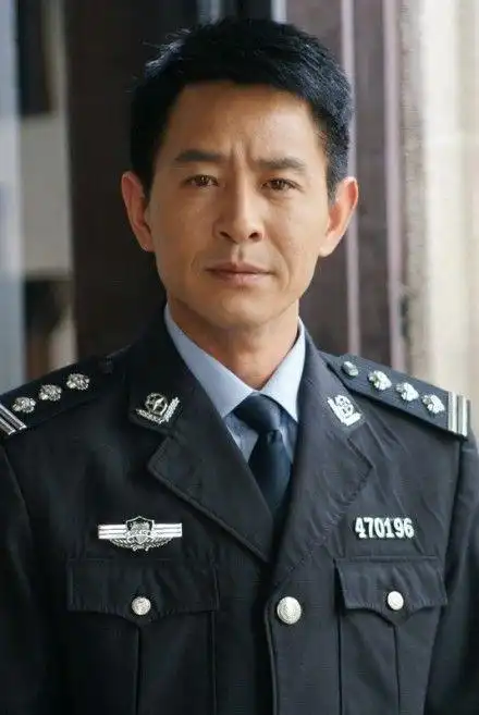 央一播放的国门英雄里的台词:咱妈最近又学了个新