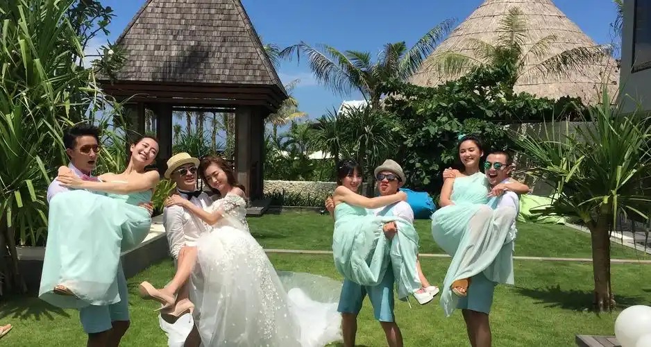 包贝尔婚礼柳岩做了什么