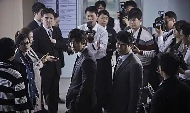 深入人心的演技,广告费与宋慧乔相差无几,甚至一度被媒体称为沈银河的