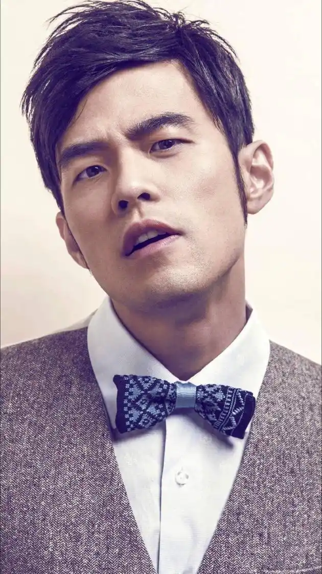 周杰伦傲娇脸全记录流水的发型铁打的表情