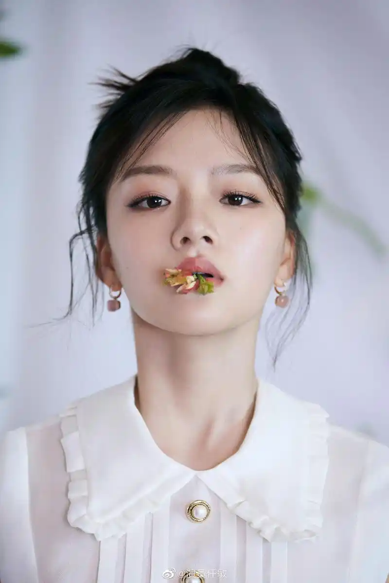 95后小花竞相绽放新生代演员又一片花海你期待吗