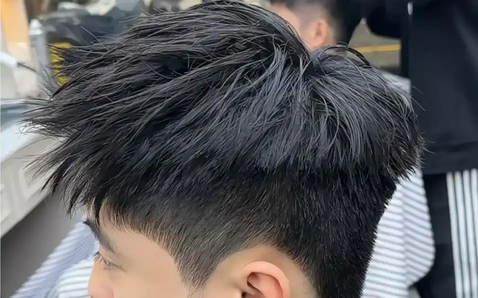 美式前刺怎么样?适合任何年龄段的男士发型