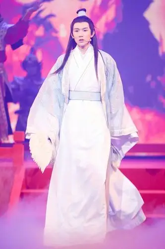 王源的古装扮相 :陌上人如玉,公子世无双