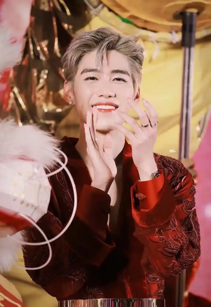 ppkritt #林祎凯  祝我生日快乐～98新的一岁里要 - 抖音