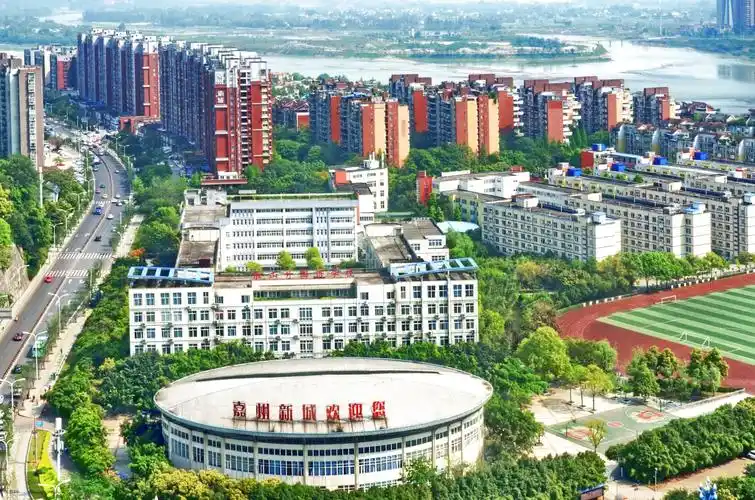 学校全景.jpg