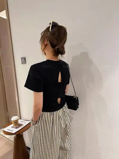 韩版镂空打结露背短袖t恤新款女设计感洋气别致显瘦短袖t恤 - 17网